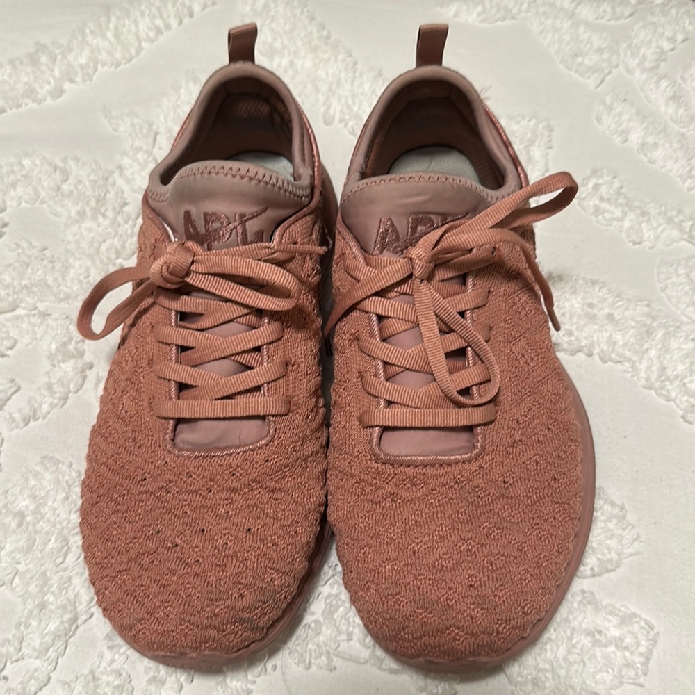 APL | Rose Sneakers